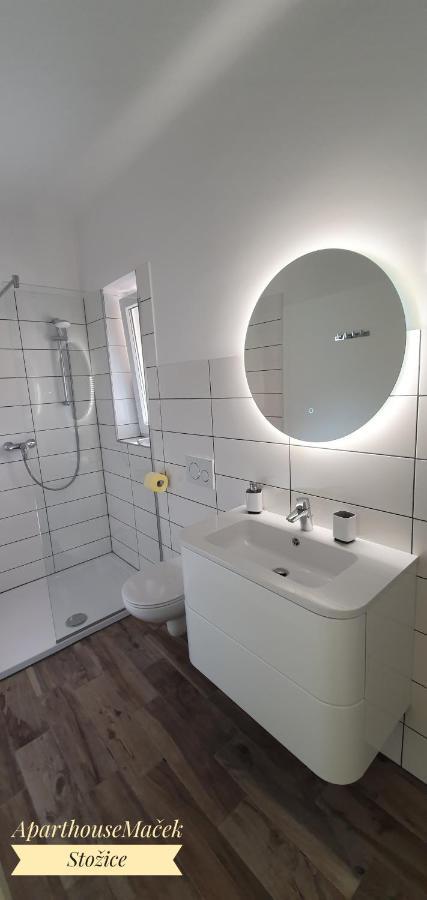 Aparthouse Macek Apartment Ljubljana Ngoại thất bức ảnh